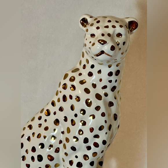 Ceramic Cheetah statue in ivory and gold - Picture 3 of 8
